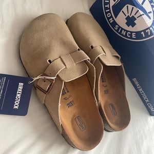 BOSTON BIRKENSTOCK CLOGS